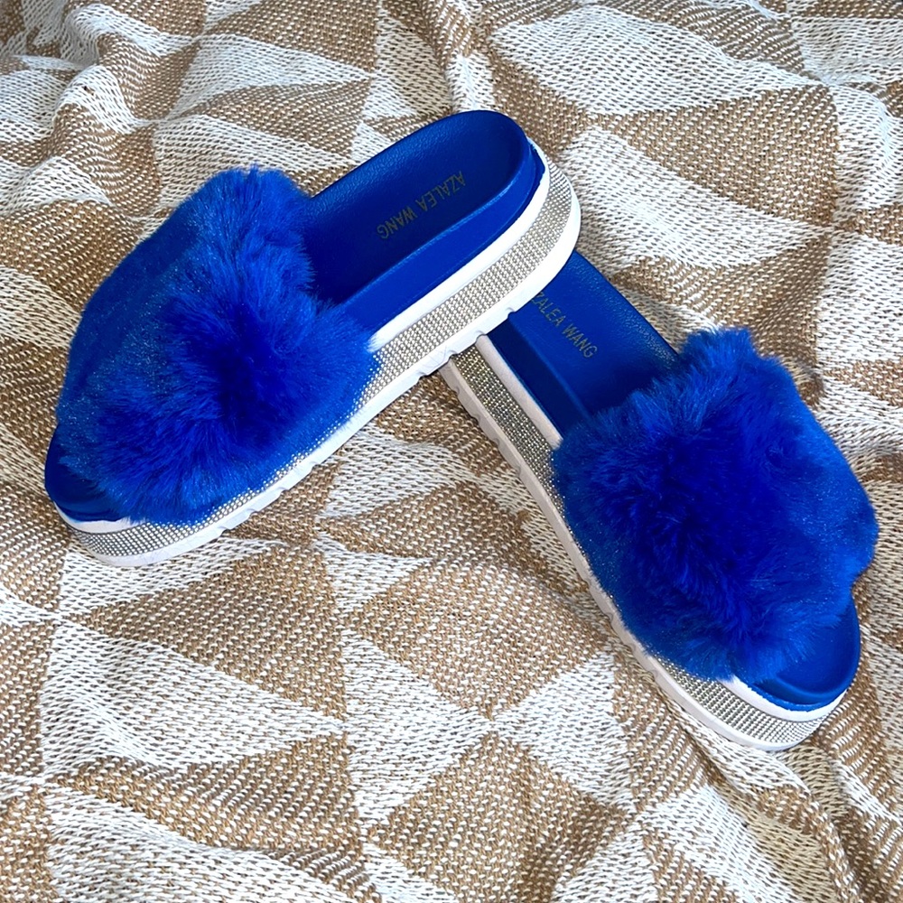 AZALEA WANG FUR SLIDES BLUE W/ BLING SIZE 10.5